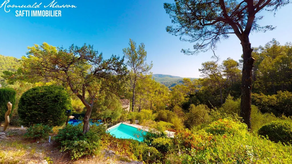 Aed - Traditional House with Pool in Belgentier