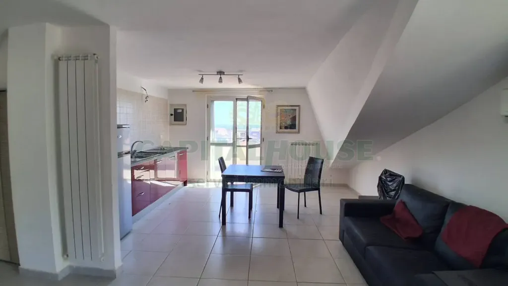 Séjour - Mansarded Apartment with Balcony in Vitulazio
