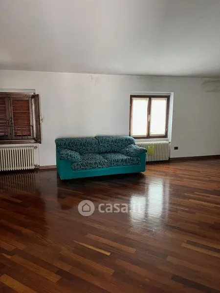 Elutuba - Atrium Apartment with Parquet in Sarnico