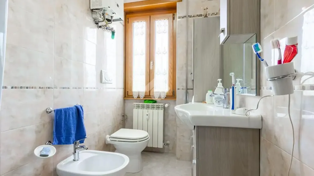 Vannitoad - Trilocale with High Ceilings in Rome