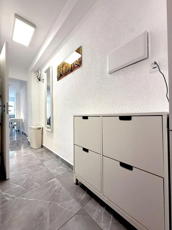 hallway_entrance