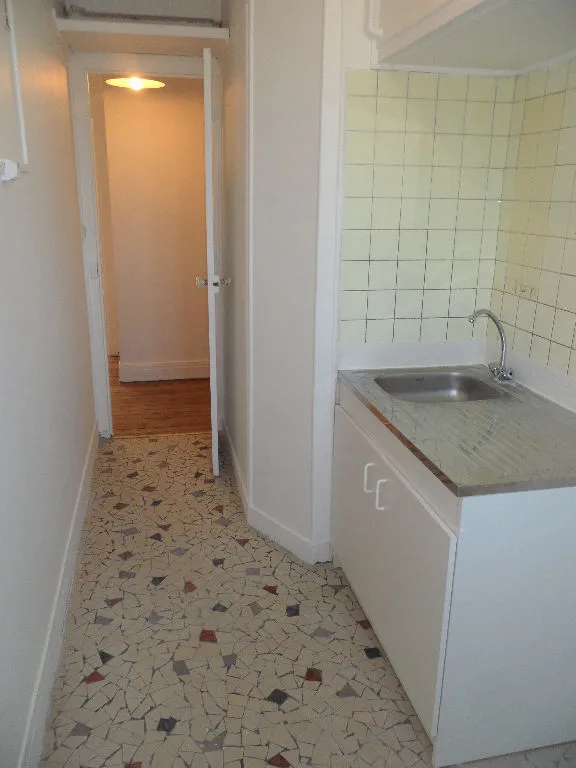 Cuisine - Appartement 2 Pièces avec Digicode à Colombes