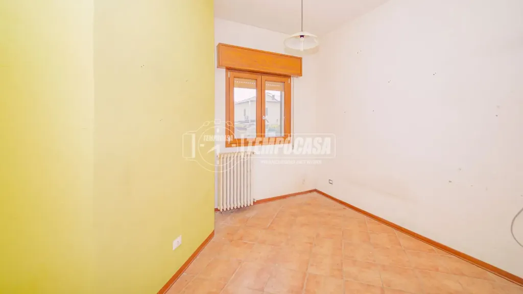 Pièces - Spacious Triplex with Balcony in Vigevano