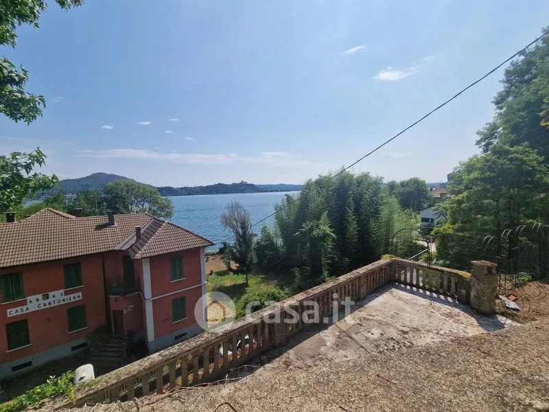 Terrace - Villa with Lake View in Meina