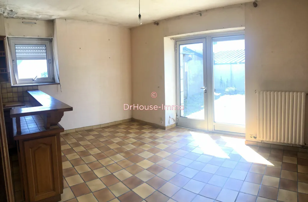 Cuisine - Maison de 5 Chambres avec Cour Fermée en Bourg