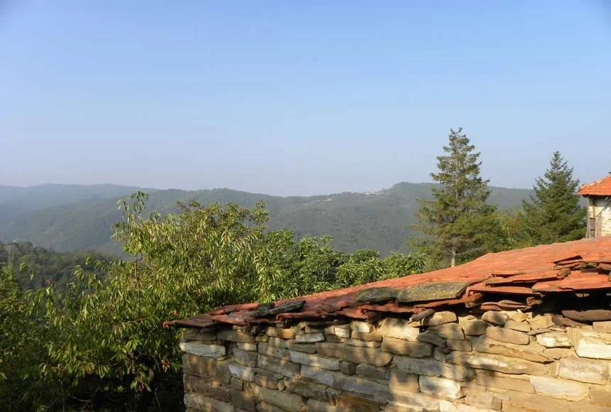 Välivaade - Traditional Langhe Rustico with Panoramic Terrace in Cortemilia