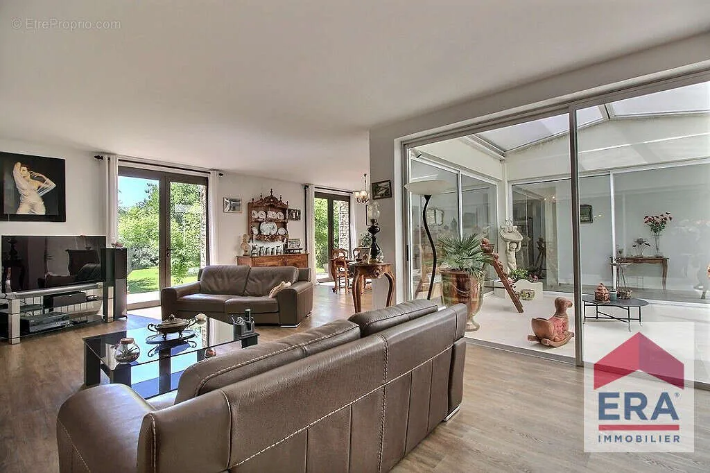 Elutuba - House with Pool in Carpentras