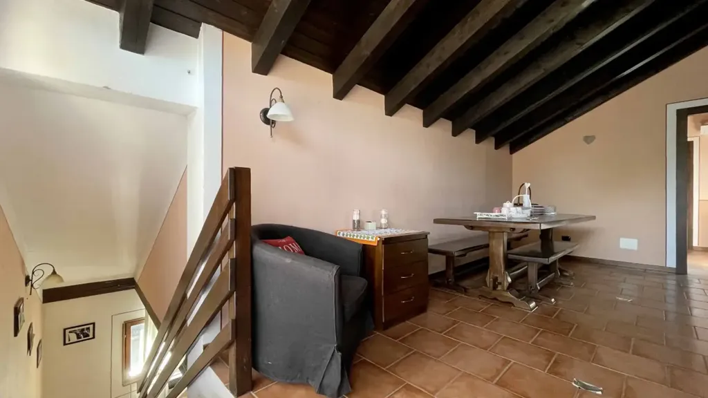 Villa with Equestrian Centre in Ameno