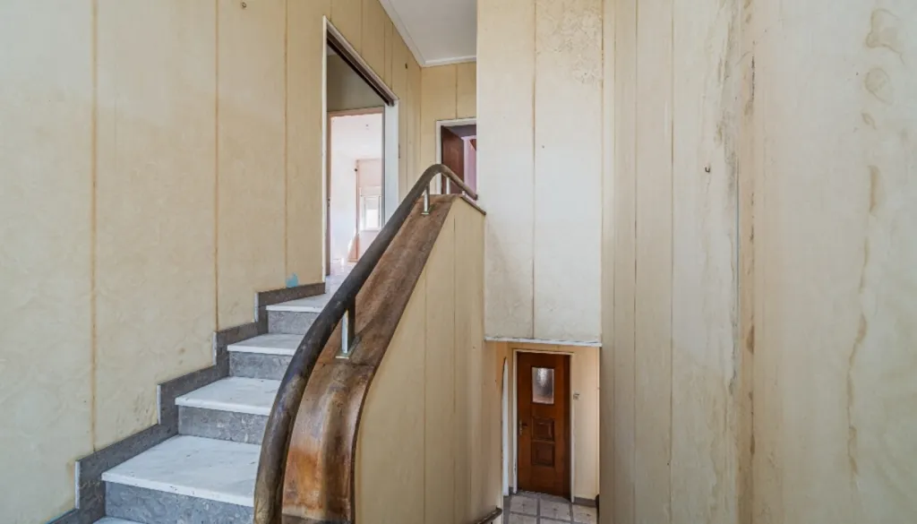Pièces - Mid-20th Century Villa in Porto