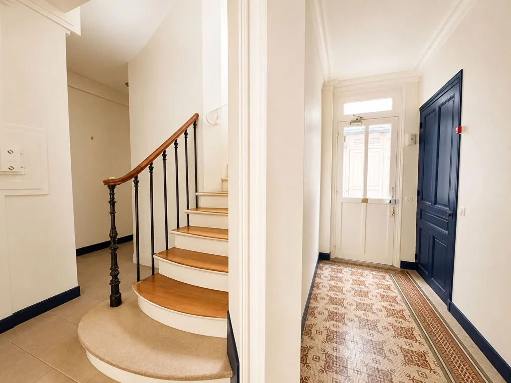Pièces - Appartement Lumineux avec Balcons à Paris 15