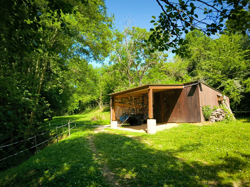 Aed - Charming Farmhouse with Paddock in Rural Setting