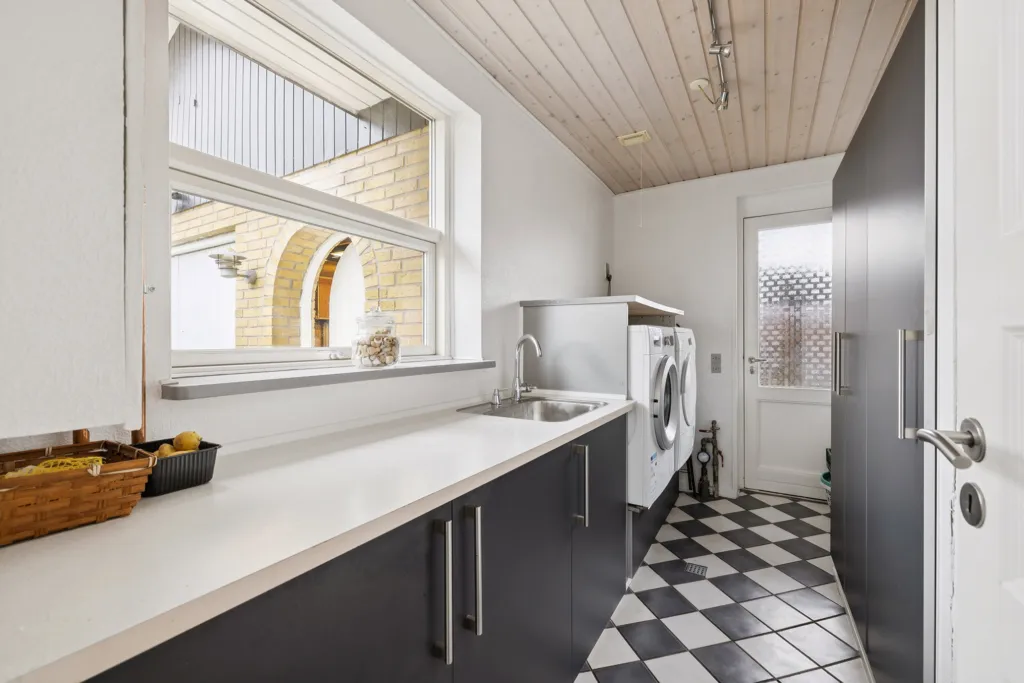Cuisine - Villa with Terrace in Rosilde, Nyborg