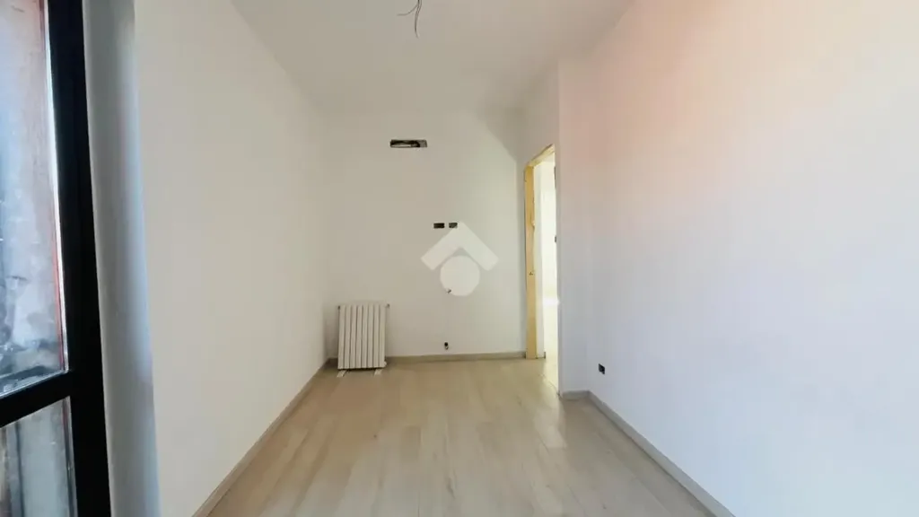 Pièces - Rustic Townhouse with Balcony in Nova Milanese