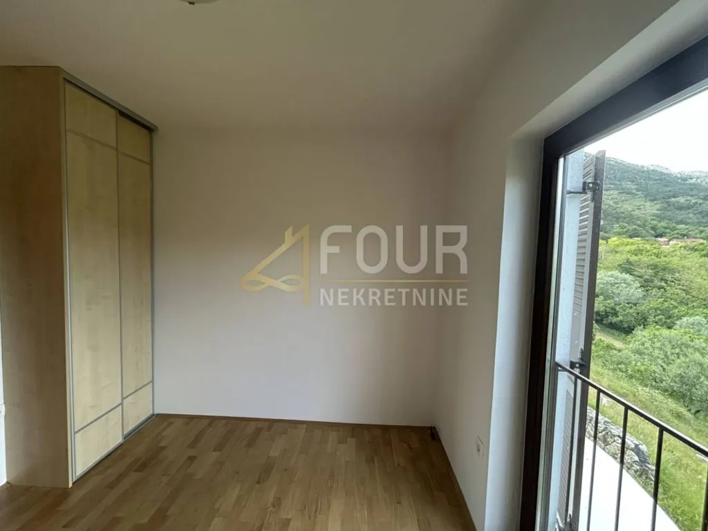 Pièces - Apartment with Pool in Baška