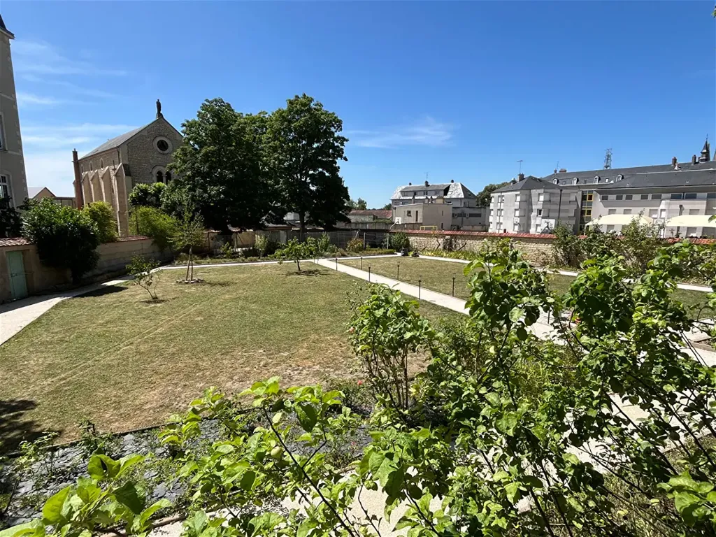 Maison 14 pièces à Nevers