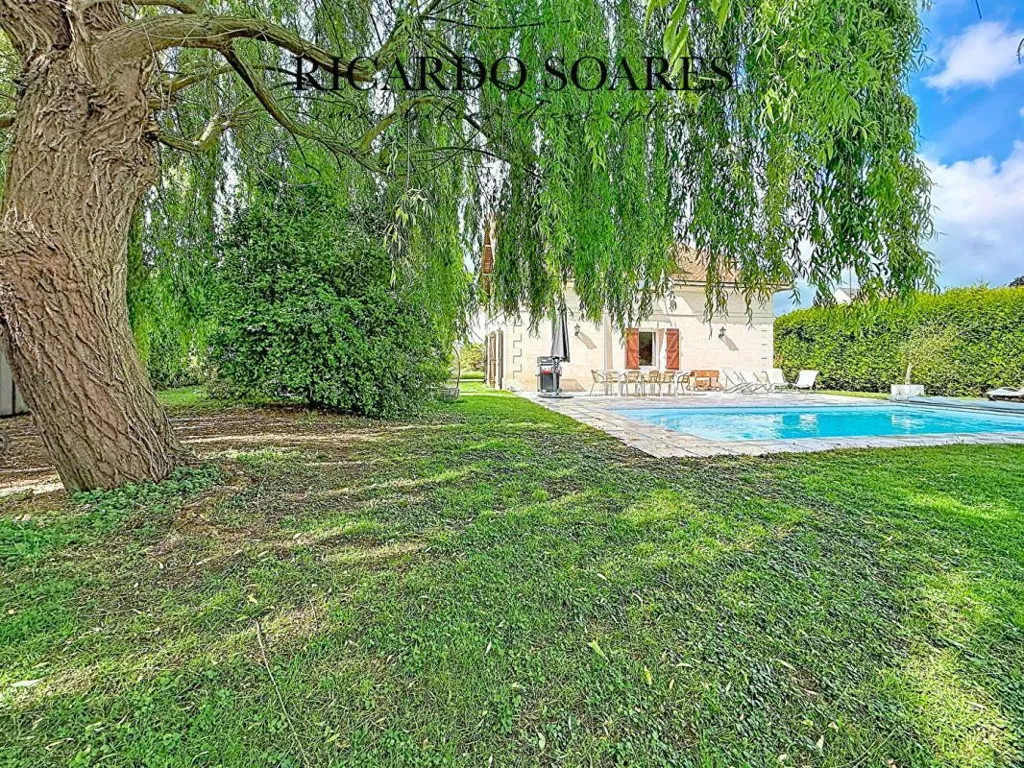 Piscine - Villa Luxueuse avec Piscine Chauffée à Le Meux