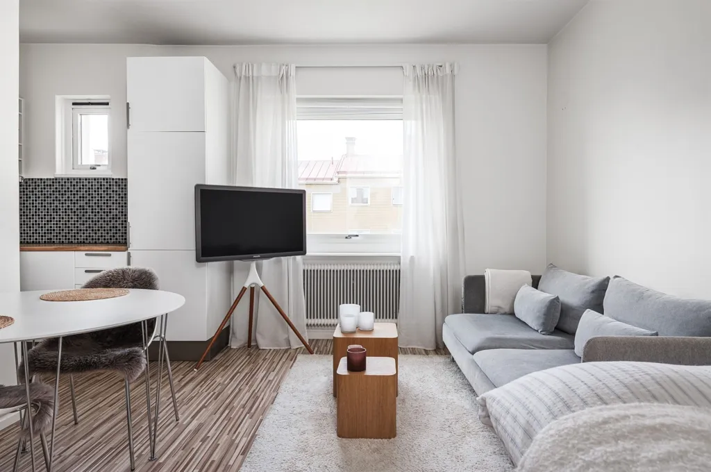 Living Room - Bright Studio Flat with South-Facing Windows in Haga