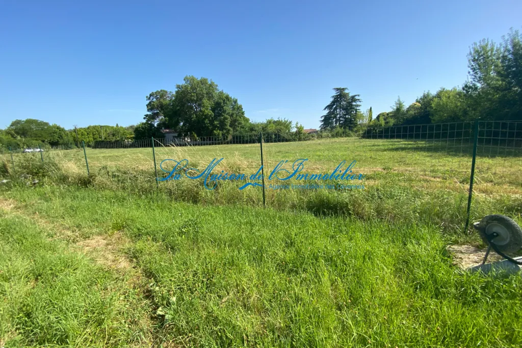 Giardino - Buildable Plot with Road Access in Vic-le-Fesq