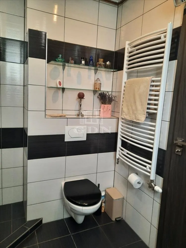 Vannitoad - Renovated Apartment with Balcony in Kecskemét