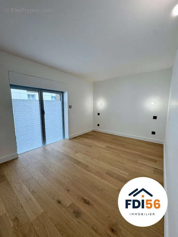 Soggiorno - Duplex Apartment with Parking in Lorient Centre
