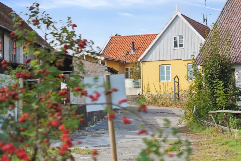 Exterior - Charming Villa with Central Location in Aakirkeby