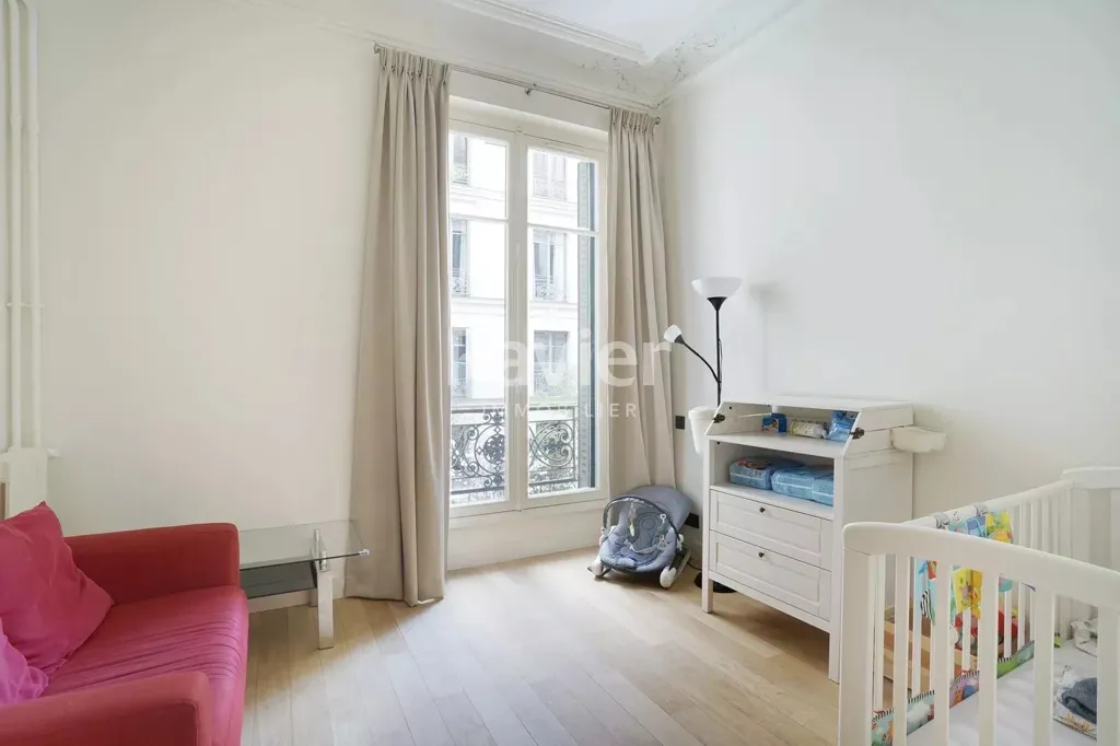 Chambres - Appartement 6 Pièces avec Ascenseur à Paris 17ème