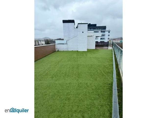 Garden - Furnished Apartment with River View in Donostia