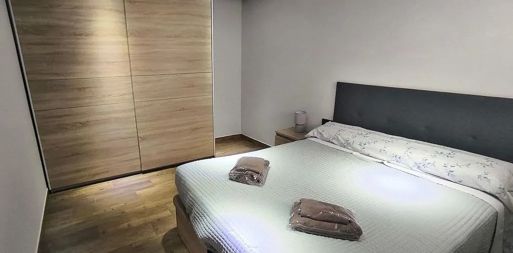 Magamistoad - Modern Chalet with Terrace in Catral