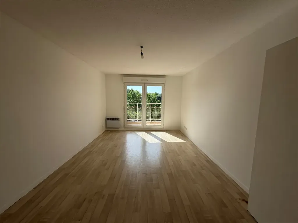 Toad - T3 Flat with Balcony in Muret