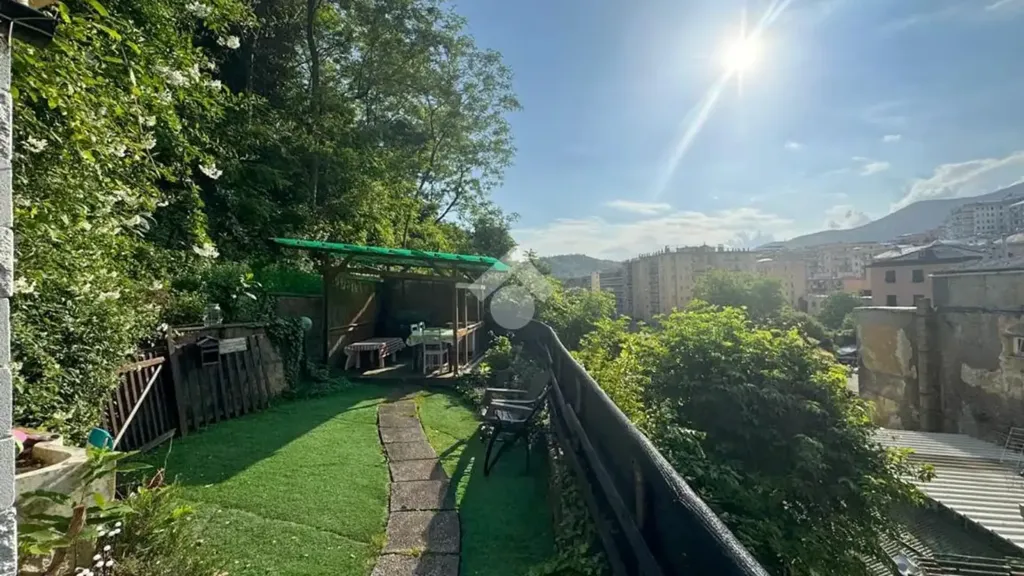 Terrasse - Apartment with Garden in Genoa