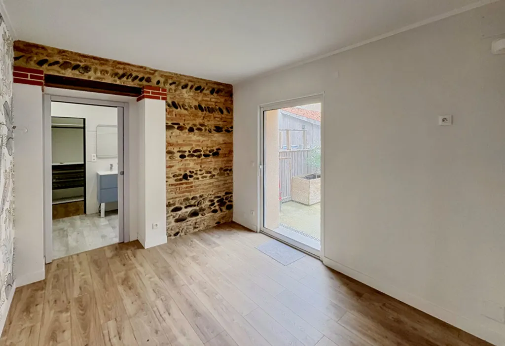 Pièces - Maison avec Piscine et Jardin au Centre de Muret