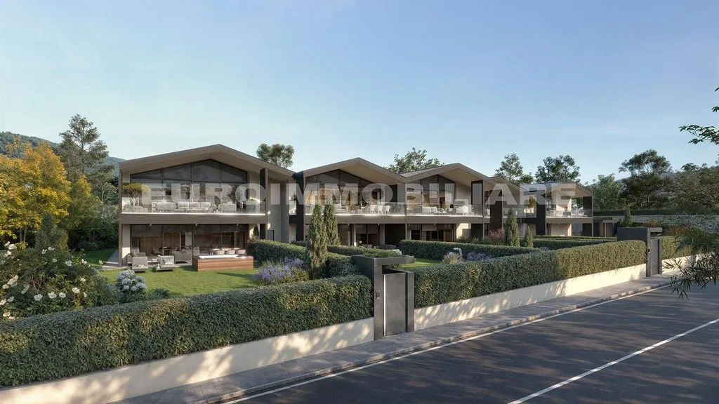 Exterior - Luxury Flat with Private Garden in Cellatica