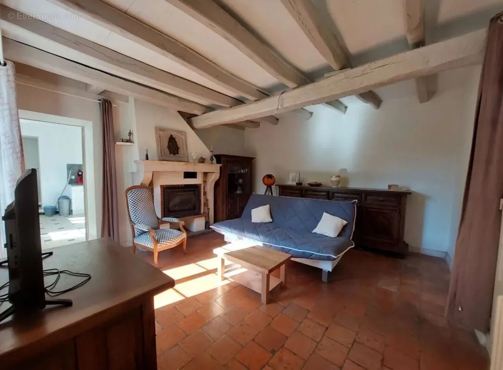Soggiorno - Forest Property with Pool in Valdivienne