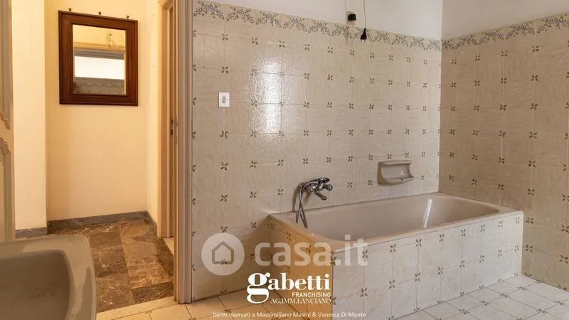 Salles de bain - Attico with Panoramic Terrace in Lanciano