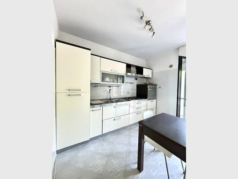 Kitchen - 3-Bedroom Apartment with Terrace in Gaeta