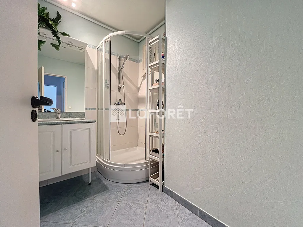 Vannitoad - Apartment with Balcony in Mont-Saint-Aignan