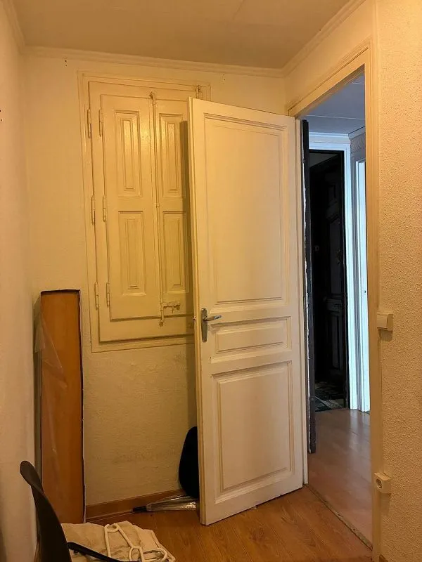hallway_entrance