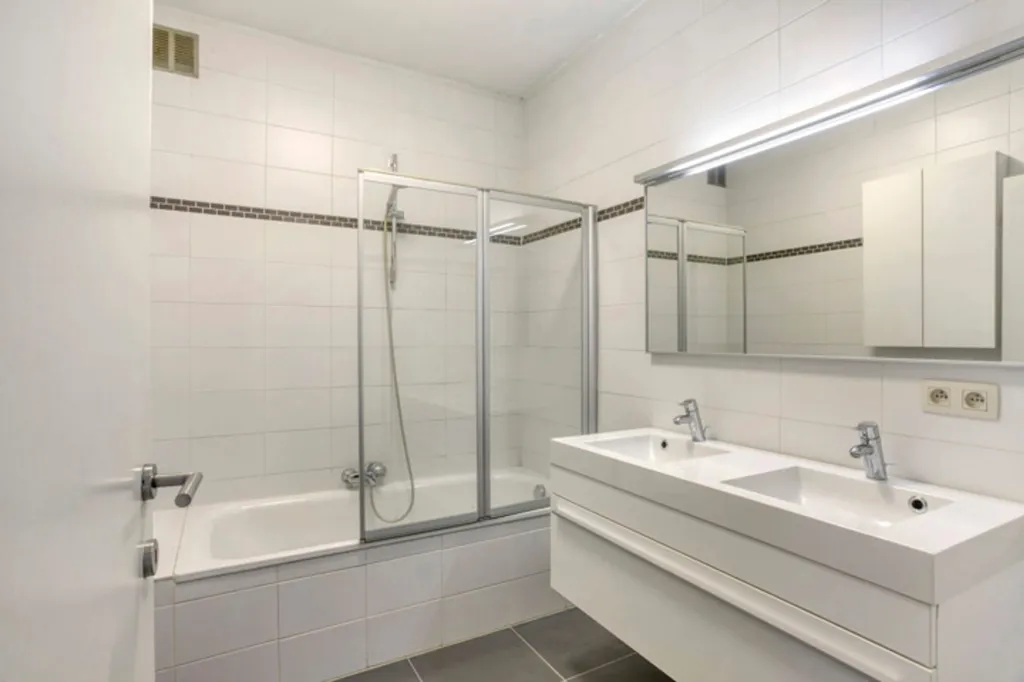 Salles de bain - Ground Floor Apartment with Terrace in Meerhout