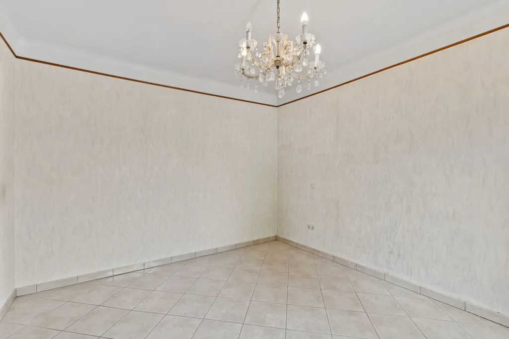 Rooms - Detached House with Garden in Strassen