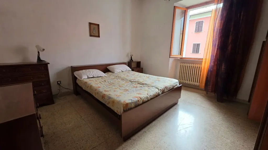 Magamistoad - Armed Trilocale with Garden in Ancona