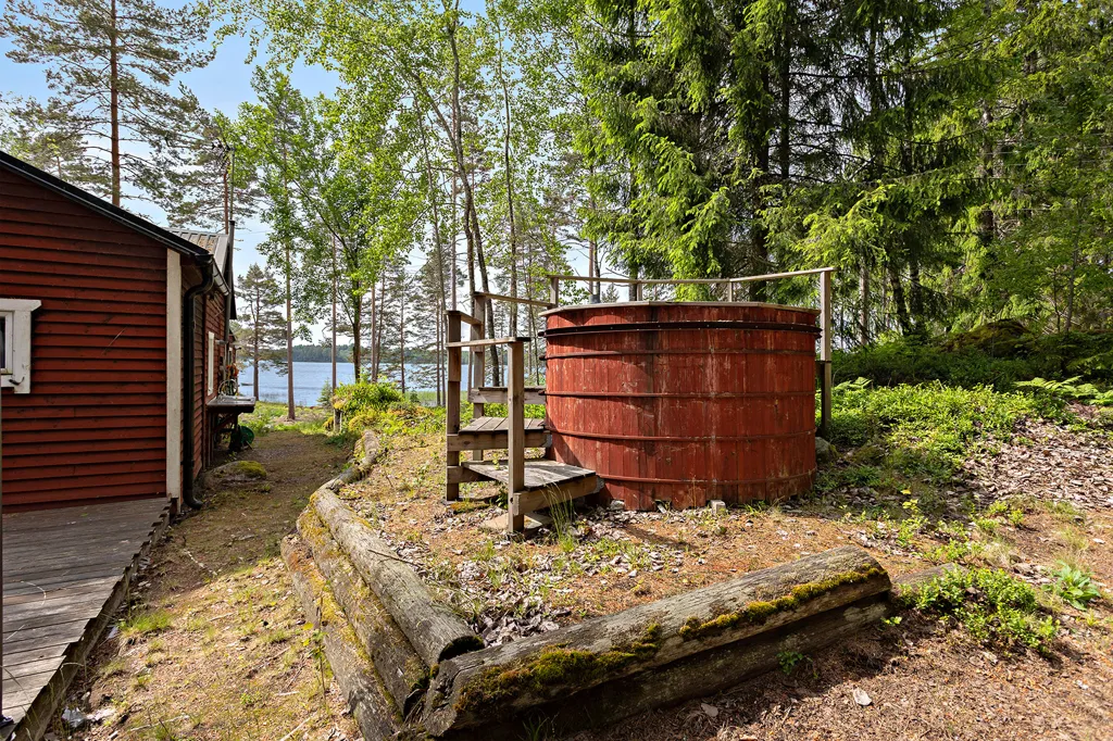 Giardino - Cottage with Lake Access in Örstorp