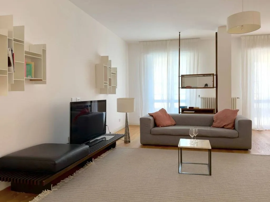 Elutuba - Luxury Penthouse with Skyline View in Milan