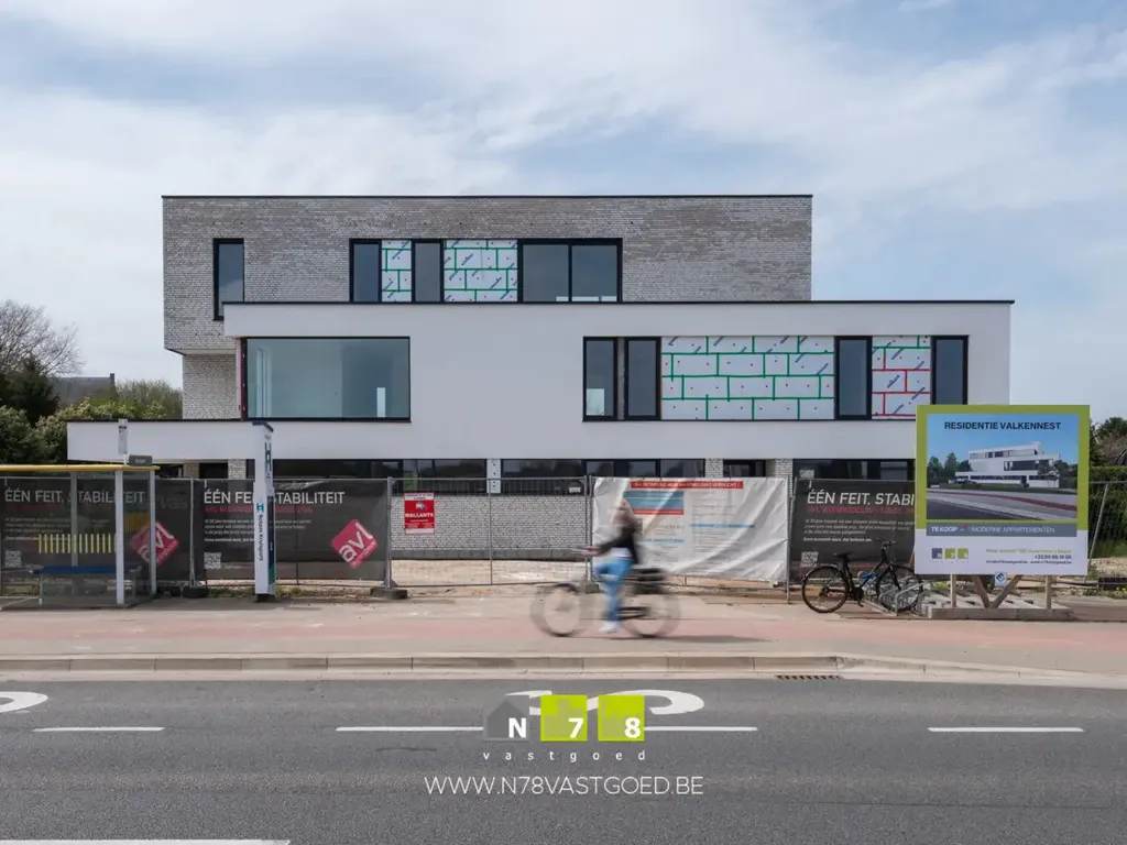 Välivaade - First Floor Apartment with Terrace in Rotem