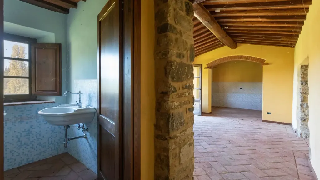 Bathrooms - Casale with Pool in Gaiole in Chianti