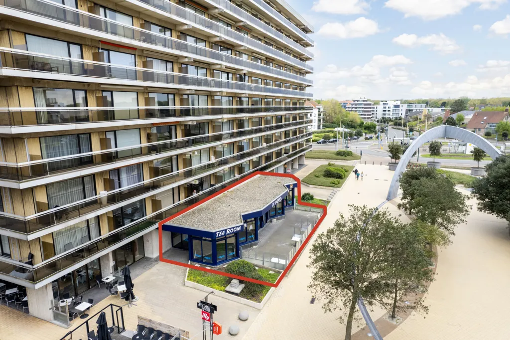 Välivaade - Commercial Ground Floor in De Panne