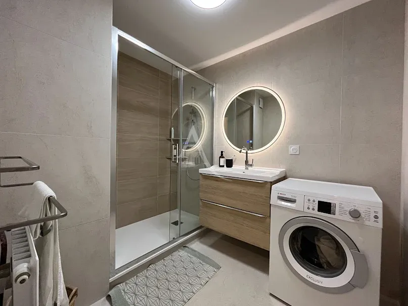 Vannitoad - Renovated Duplex with Balcony in Nantes