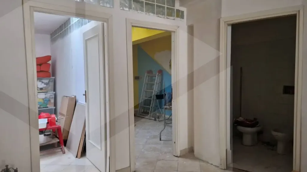 Entrée - Semi-Basement Villa with Fireplace in Ciampino