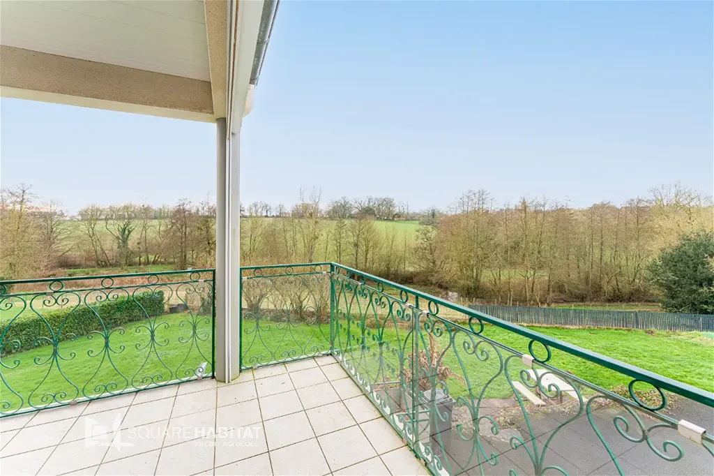Balcon - Maison de Campagne avec Sous-Sol à Bellevigny