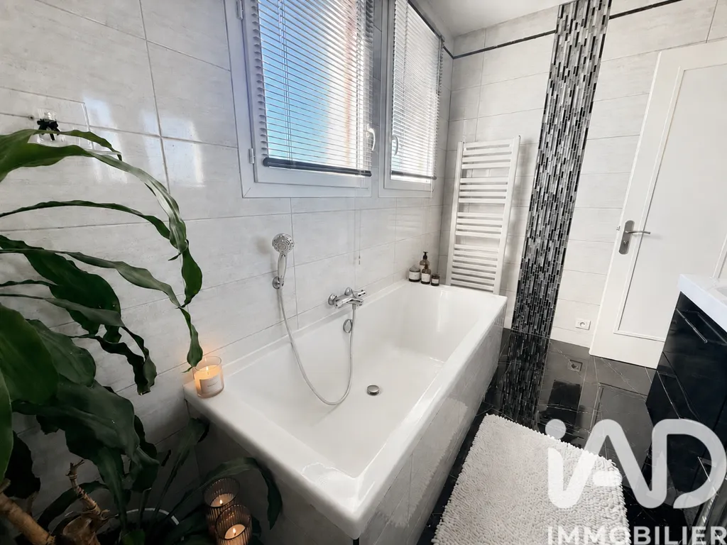 Salles de bain - Maison de Caractère avec Piscine à Villenave-d'Ornon
