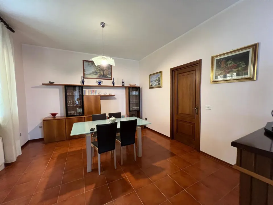 Dining Room - Independent Villa with Garden in Mortara